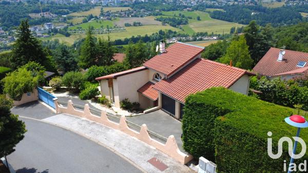 Maison à vendre 6 pièces 212 m² Saint-Genest-Lerpt