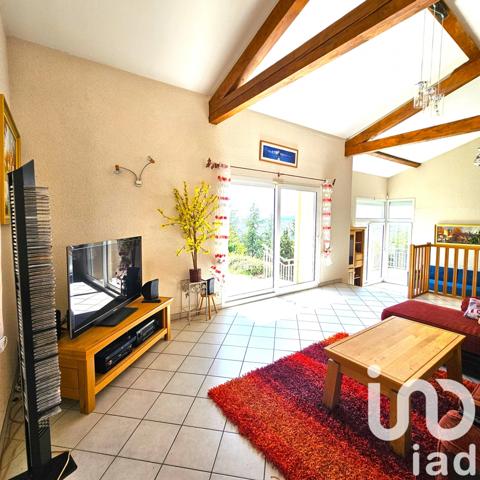 Maison à vendre 6 pièces 212 m² Saint-Genest-Lerpt