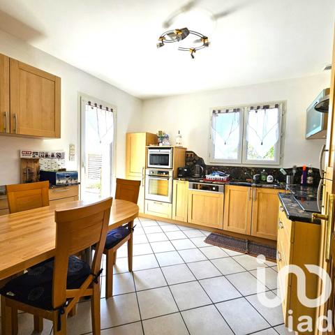 Maison à vendre 6 pièces 212 m² Saint-Genest-Lerpt