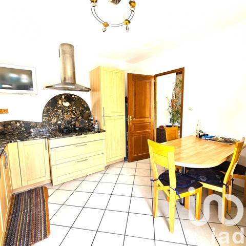 Maison à vendre 6 pièces 212 m² Saint-Genest-Lerpt