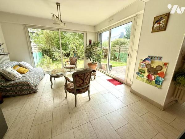 Maison 8 pièces avec jardin et garage