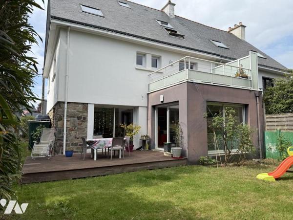 Maison 8 pièces avec jardin et garage