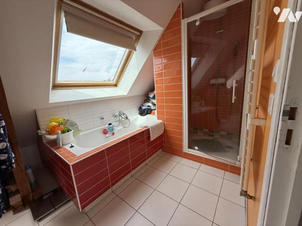 Maison 8 pièces avec jardin et garage