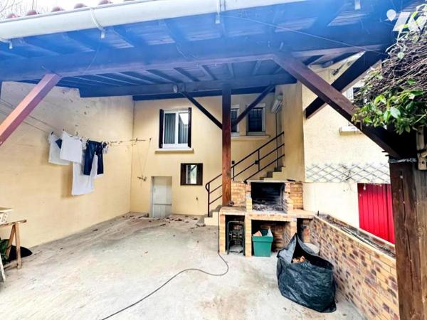 REZE - MAIRIE - MAISON DE PLAIN-PIED - 2CH ET UN BUREAU - SS AVEC BUANDERIE CAVE ET GARAGE 
