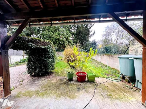 REZE - MAIRIE - MAISON DE PLAIN-PIED - 2CH ET UN BUREAU - SS AVEC BUANDERIE CAVE ET GARAGE 