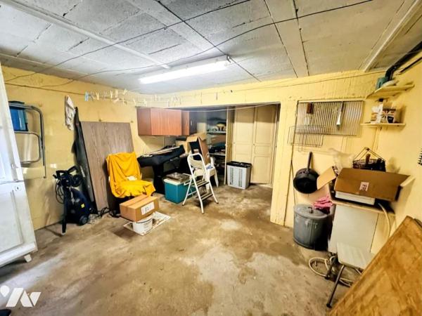 REZE - MAIRIE - MAISON DE PLAIN-PIED - 2CH ET UN BUREAU - SS AVEC BUANDERIE CAVE ET GARAGE 