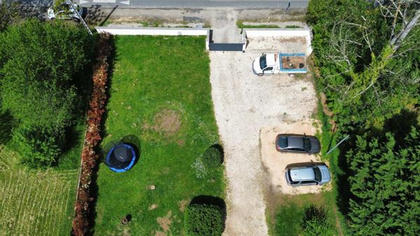 Maison de 85 m² rénové, fonctionnelle et économe en énergie sur 1 440 m² de terrain