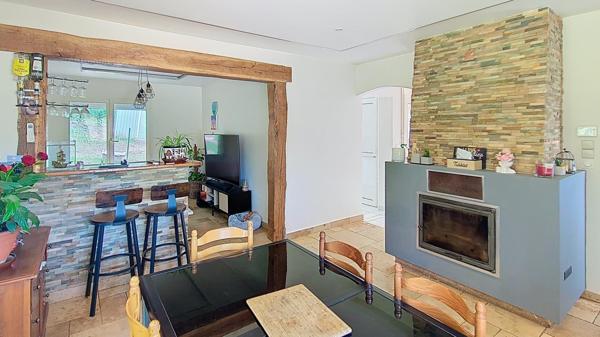 Maison de 85 m² rénové, fonctionnelle et économe en énergie sur 1 440 m² de terrain