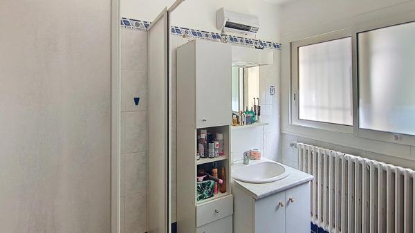 Maison de 85 m² rénové, fonctionnelle et économe en énergie sur 1 440 m² de terrain