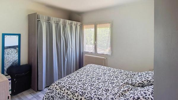 Maison de 85 m² rénové, fonctionnelle et économe en énergie sur 1 440 m² de terrain