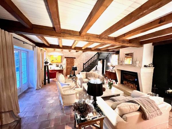 A PROXIMITE IMMEDIATE DE LA ROCHELLE – PROPRIETE D’EXCEPTION !