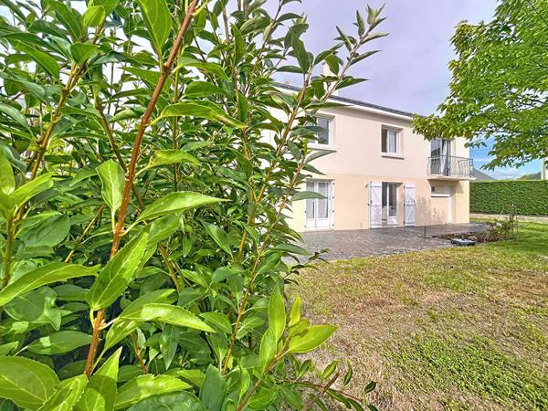 Les Ponts de Cé - maison avec vie de plain-pied, jardin et garage proche des écoles et commerces à seuelemnt 10 minutes de la gare d'Angers.