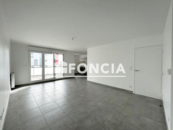 Location Appartement 4 pièces 83.9 m² - 1 A RUE HENRI DUNANT Bourg En Bresse 01000