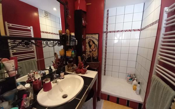 Immeuble à vendre    3 pièces •  Montceau-les-Mines