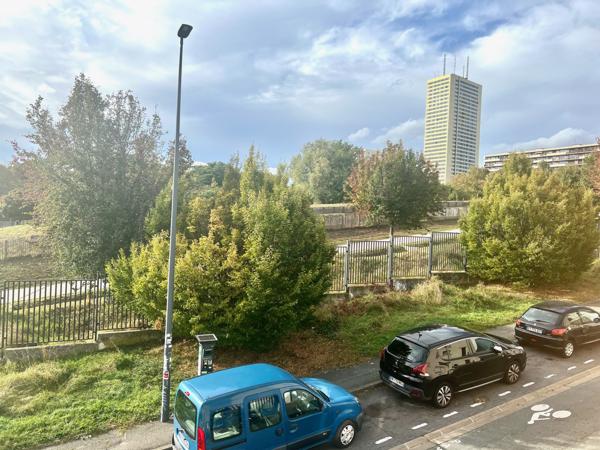 Montreuil (93100) 3 grands bâtiments sur 2 parcelles dans un quartier très recherché de Montreuil