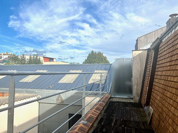 Montreuil (93100) 3 grands bâtiments sur 2 parcelles dans un quartier très recherché de Montreuil