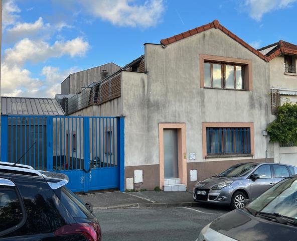 Montreuil (93100) 3 grands bâtiments sur 2 parcelles dans un quartier très recherché de Montreuil