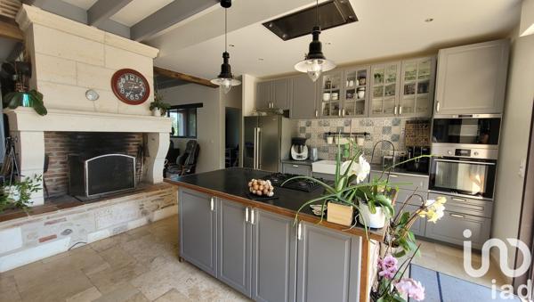 Maison à vendre 11 pièces 235 m² La Roche-Chalais