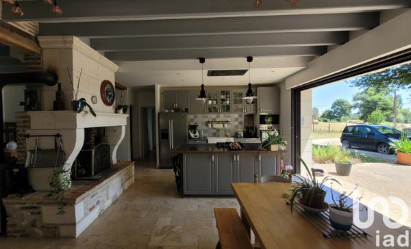 Maison à vendre 11 pièces 235 m² La Roche-Chalais