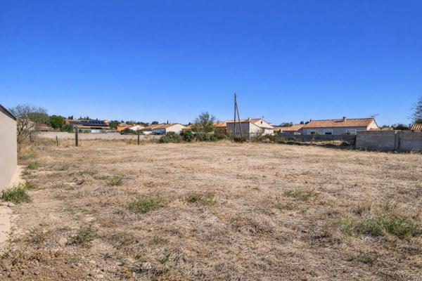 Terrain constructible hors lotissement 785 m²