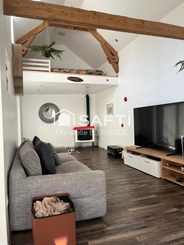 TRES BEL ENSEMBLE SUR BEAU JARDIN CLOS DEPENDANCES