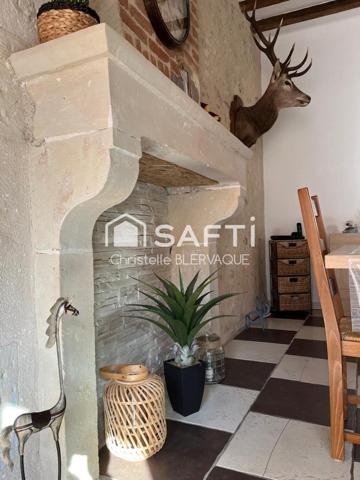 TRES BEL ENSEMBLE SUR BEAU JARDIN CLOS DEPENDANCES