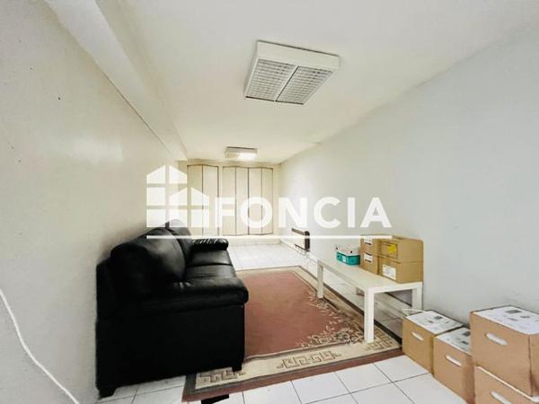 À vendre Local commercial 143 m² - La Celle-saint-cloud 78170