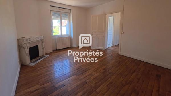 NONTRON (24300) --- MAISON DES ANNÉES 30 AU CHARME PRÉSERVÉ ---