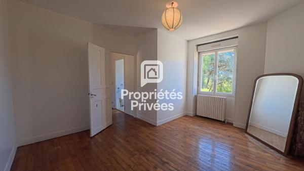 NONTRON (24300) --- MAISON DES ANNÉES 30 AU CHARME PRÉSERVÉ ---