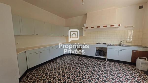 NONTRON (24300) --- MAISON DES ANNÉES 30 AU CHARME PRÉSERVÉ ---