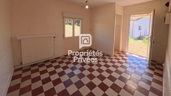 NONTRON (24300) --- MAISON DES ANNÉES 30 AU CHARME PRÉSERVÉ ---