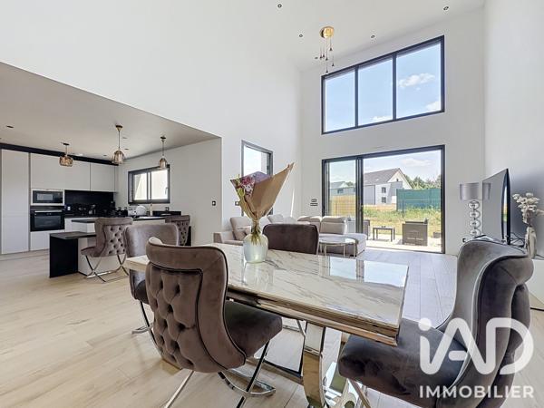 Maison à vendre 6 pièces 123 m² Bréal-sous-Montfort