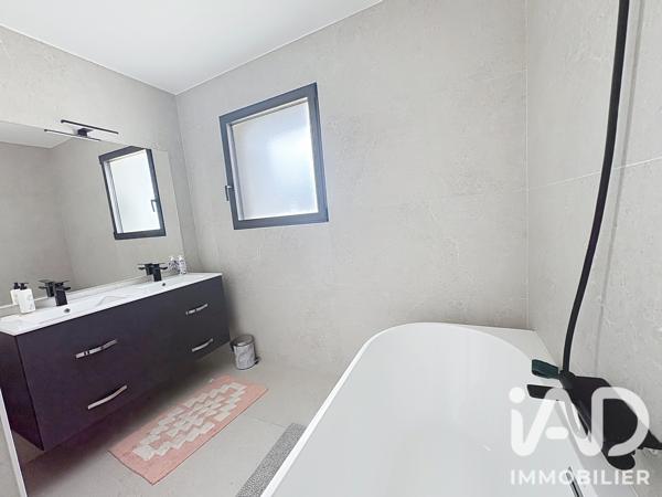 Maison à vendre 6 pièces 123 m² Bréal-sous-Montfort