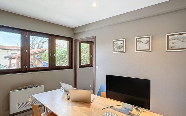 Maison à vendre    6 pièces • 197 m2 Saint-Étienne