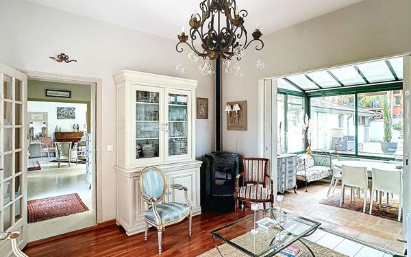 Maison à vendre    6 pièces • 197 m2 Saint-Étienne