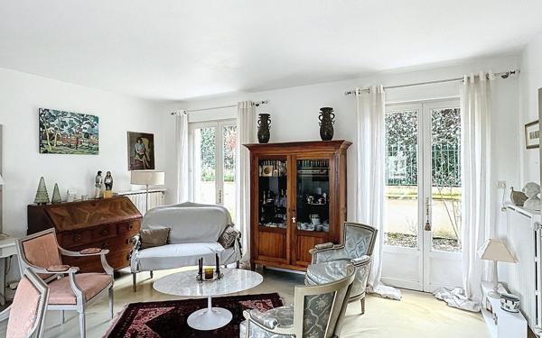 Maison à vendre    6 pièces • 197 m2 Saint-Étienne