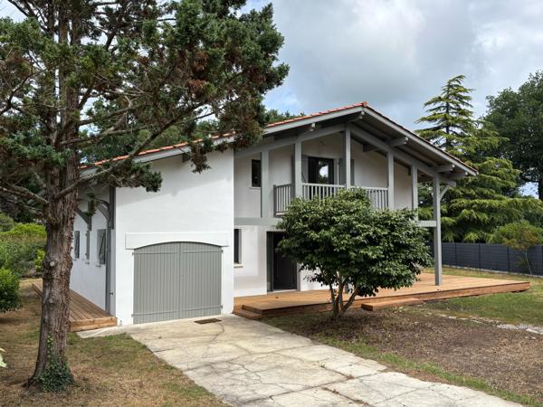 Maison 5 pièce(s) 4 chambre(s) 141 m²