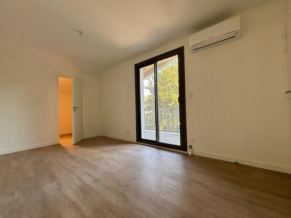 Maison 5 pièce(s) 4 chambre(s) 141 m²