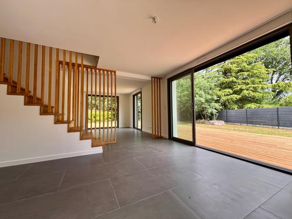 Maison 5 pièce(s) 4 chambre(s) 141 m²