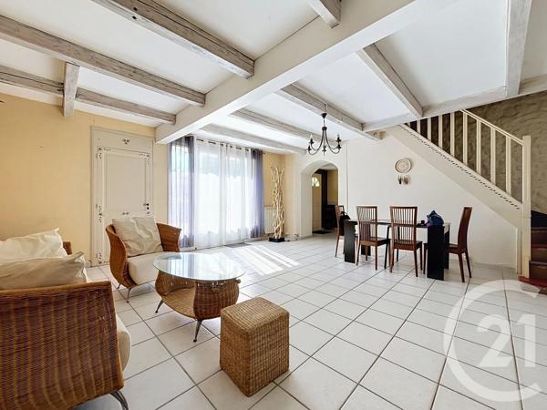 Maison à vendre  5 pièces - 112 m 2   ROCHEFORT  - 17