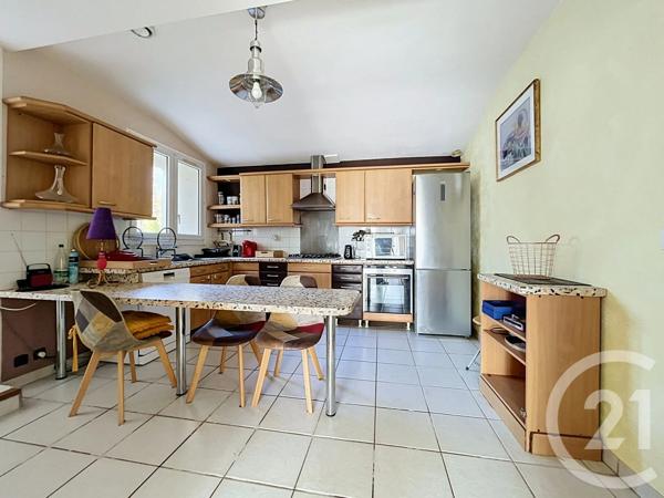 Maison à vendre  5 pièces - 112 m 2   ROCHEFORT  - 17