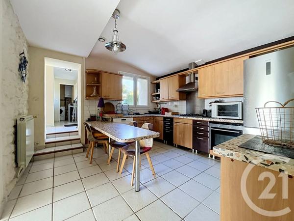 Maison à vendre  5 pièces - 112 m 2   ROCHEFORT  - 17