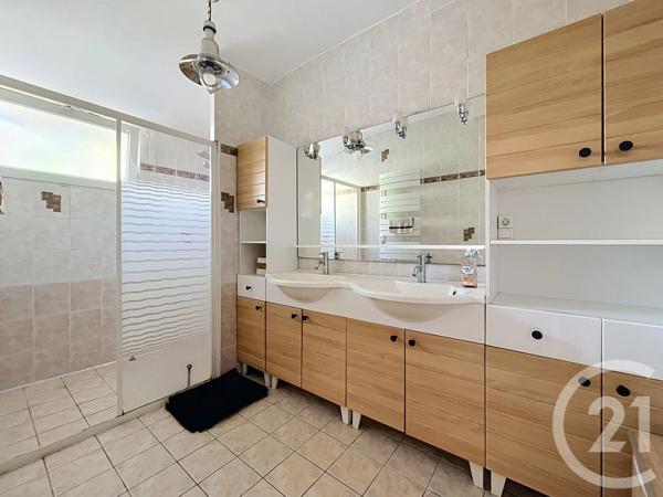 Maison à vendre  5 pièces - 112 m 2   ROCHEFORT  - 17
