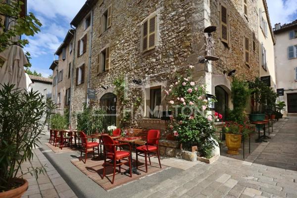 Hotel et restaurant valbonne village en pierre Valbonne