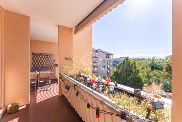 Grand T4, 3 chambres, balcon vue dégagée – St Rambert Lyon 9
