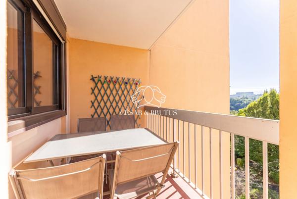Grand T4, 3 chambres, balcon vue dégagée – St Rambert Lyon 9
