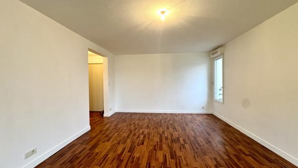 CHARMANT TYPE 2 EN DUPLEX AVEC TERRASSE 