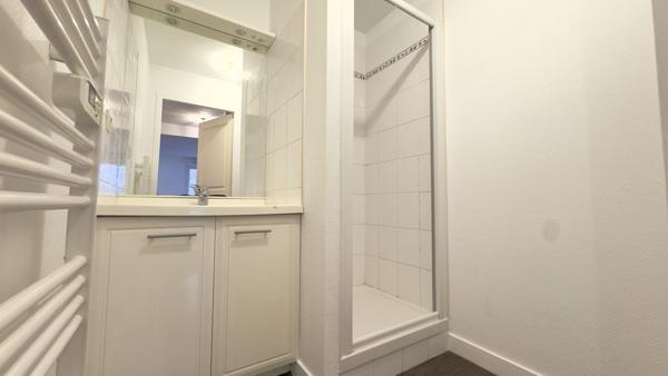 CHARMANT TYPE 2 EN DUPLEX AVEC TERRASSE 