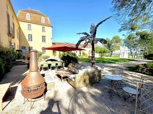 Magnifique Château de 1600 m² avec Vue Imprenable sur les Pyrénées - Coeur du Gers Marciac
