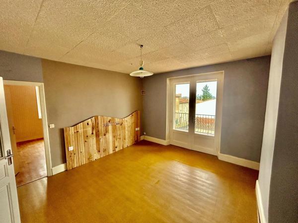 Maison 105 m² avec jardin, garage et fort potentiel – La Vitarelle